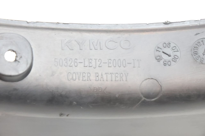 photo de OSŁONA AKUMULATORA KYMCO SUPER 8 2T 50 (2007 - 2013) - Punkty mocowania