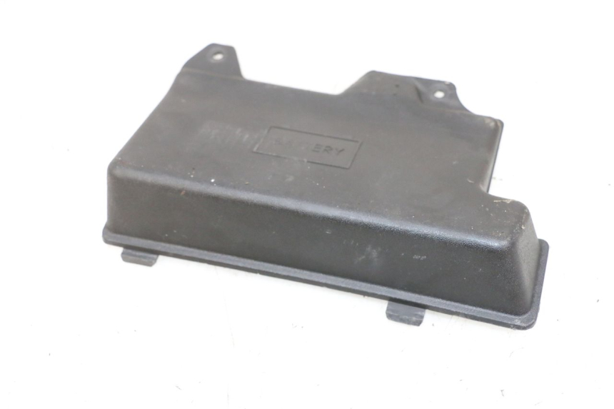 photo de OSŁONA AKUMULATORA PIAGGIO ZIP 4T 50 (2018 - 2020) - Zoom stanu zużycia