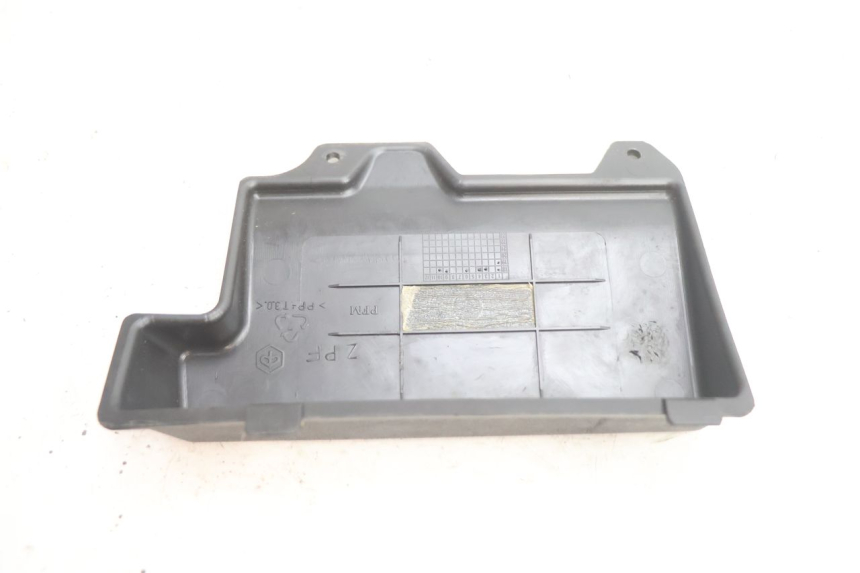 photo de OSŁONA AKUMULATORA PIAGGIO ZIP 4T 50 (2018 - 2020) - Widok ogólny