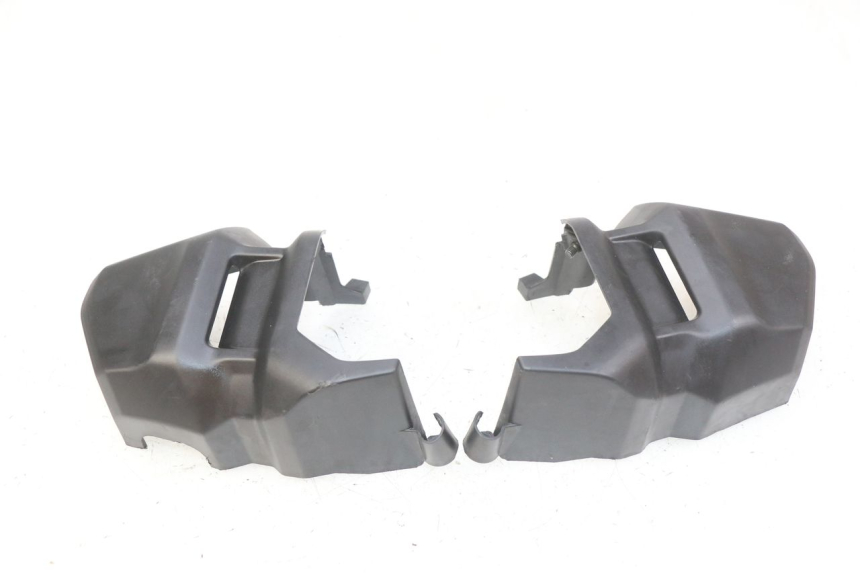 photo de OSŁONA SKRZYNI FILTRA POWIETRZA HONDA CB R 1000 (2018 - 2023) - Zbliżenie techniczne