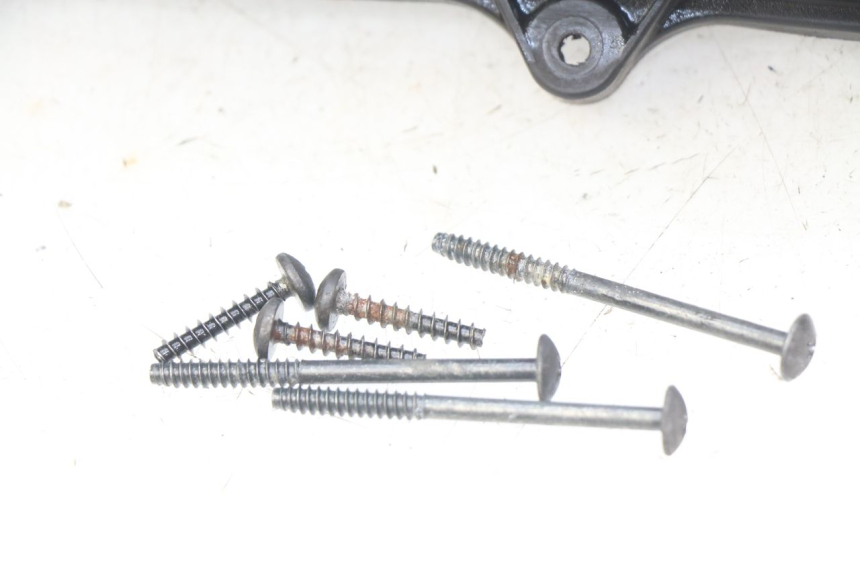 photo de OSŁONA SKRZYNI FILTRA POWIETRZA HONDA FES S-WING SWING ABS 125 (2007 - 2015) - Inny kąt widzenia