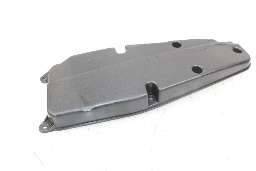 photo de OSŁONA SKRZYNI FILTRA POWIETRZA GOES WIKI 125 (2010 - 2015) - Zoom stanu zużycia