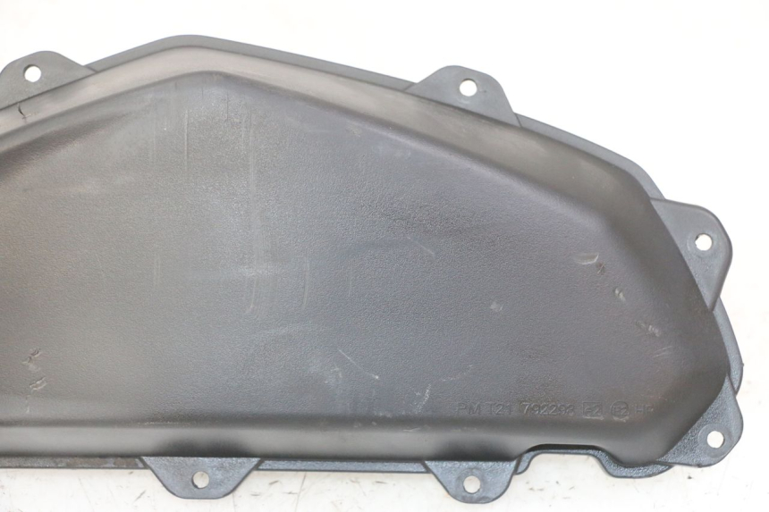 photo de OSŁONA SKRZYNI FILTRA POWIETRZA PEUGEOT KISBEE 2T 50 (2018 - 2022) - Zbliżenie techniczne