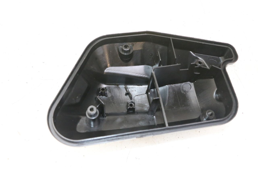 photo de OSŁONA SKRZYNI FILTRA POWIETRZA MBK BOOSTER SPIRIT NAKED 50 (2004 - 2017) - Szczegół części