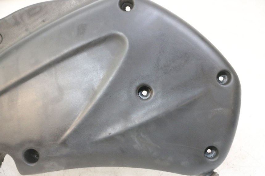 photo de OSŁONA SKRZYNI FILTRA POWIETRZA PIAGGIO MP3 LT 400 (2007 - 2012) - Zbliżenie techniczne