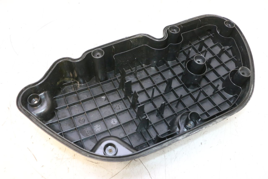photo de OSŁONA SKRZYNI FILTRA POWIETRZA PIAGGIO MP3 RL 250 (2006 - 2010) - Szczegół części