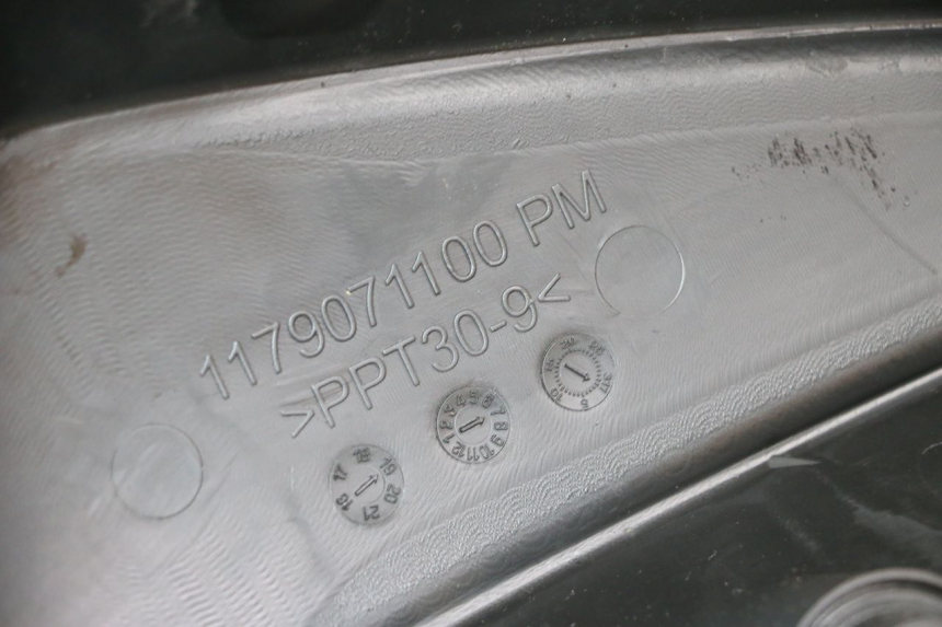 photo de OSŁONA SKRZYNI FILTRA POWIETRZA PEUGEOT KISBEE 4T 50 (2018 - 2022) - Szczegół części