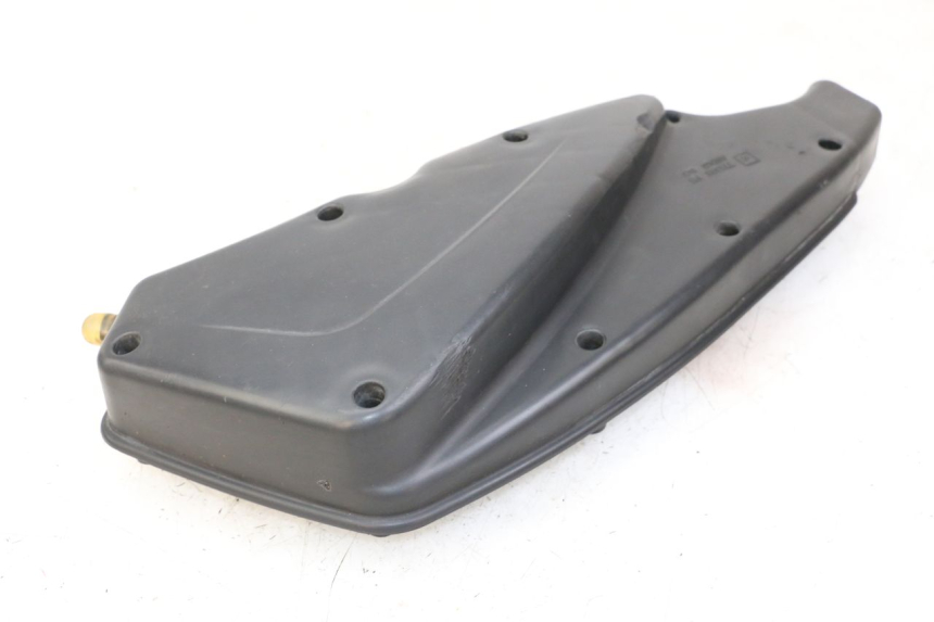 photo de OSŁONA SKRZYNI FILTRA POWIETRZA PEUGEOT SATELIS 125 (2013 - 2018) - Zoom stanu zużycia