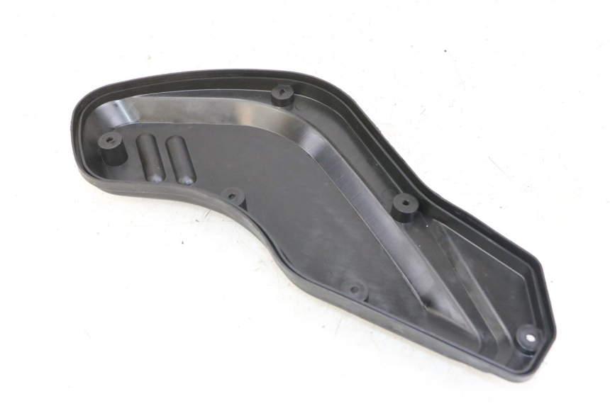 photo de OSŁONA SKRZYNI FILTRA POWIETRZA PEUGEOT VIVACITY 125 (2010 - 2017) - Szczegół części