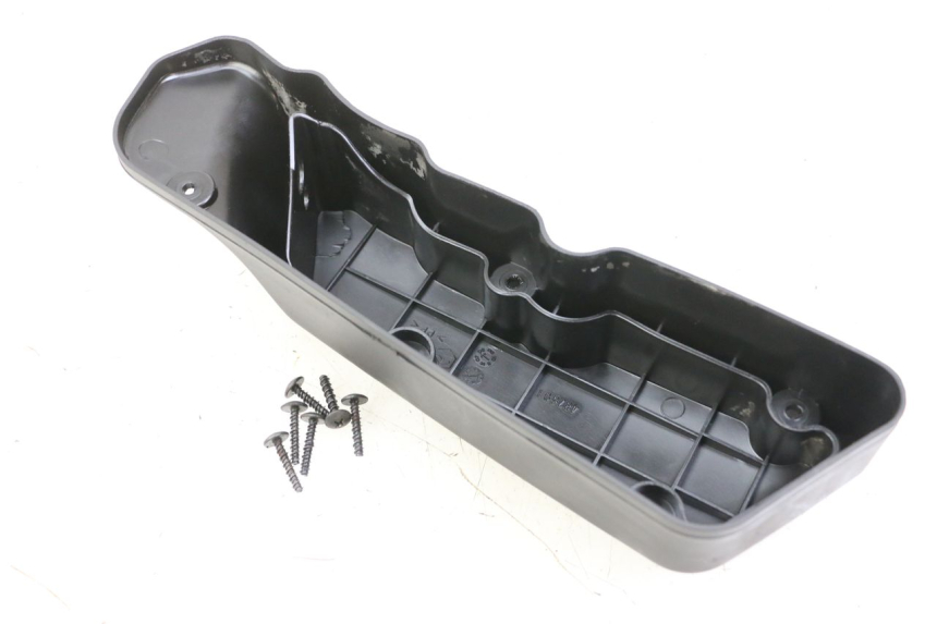 photo de OSŁONA SKRZYNI FILTRA POWIETRZA PIAGGIO VESPA S 2T 50 (2007 - 2014) - Szczegół części