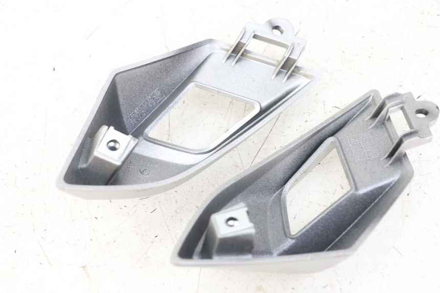 photo de OSŁONA BOCZNA RAMY YAMAHA AEROX 2T 50 (2013 - 2017) - Szczegół części