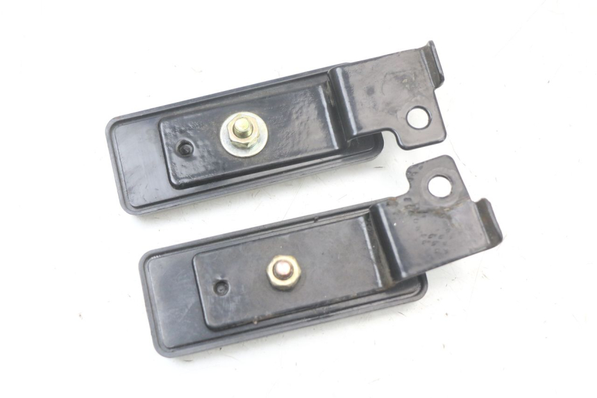 photo de OSŁONA BOCZNA RAMY ARCHIVE CAFE RACER 4T 50 (2019 - 2024) - Zoom stanu zużycia