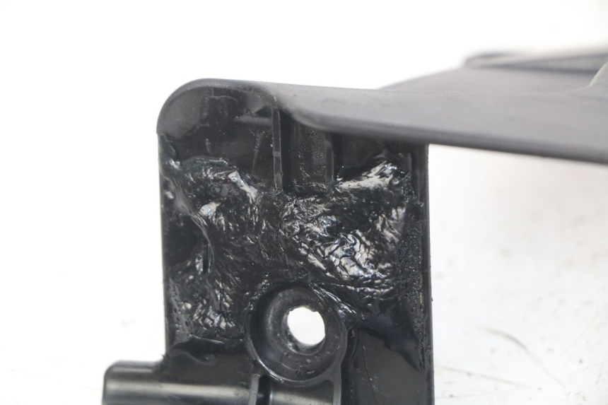 photo de OSŁONA BOCZNA RAMY HONDA CB R 1000 (2018 - 2023) - Szczegół części