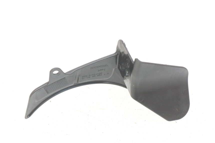 photo de OSŁONA BOCZNA RAMY HONDA CB R 1000 (2018 - 2023) - Zbliżenie techniczne