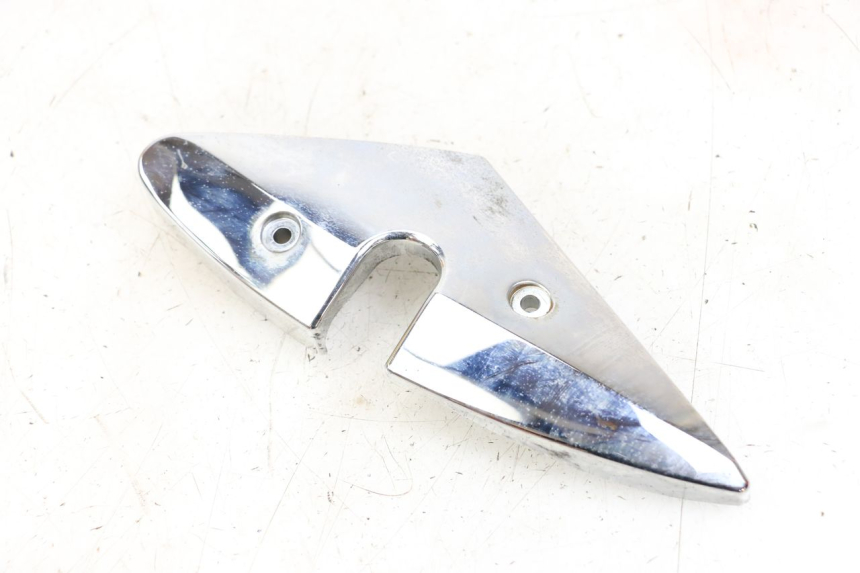 photo de OSŁONA RAMY BOCZNA PRAWA HYOSUNG GV AQUILA 125 (2000 - 2009) - Zbliżenie techniczne