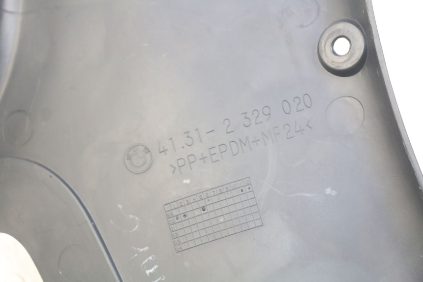 photo de OSŁONA RAMY BOCZNA PRAWA BMW C1 125 (2000 - 2003) - Szczegół części