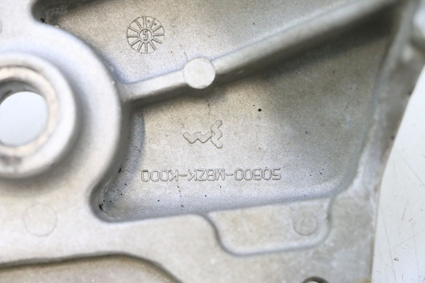 photo de PRAWA BOCZNA OSŁONA RAMY HONDA CB F HORNET 600 (2005 - 2006) - Inny kąt widzenia