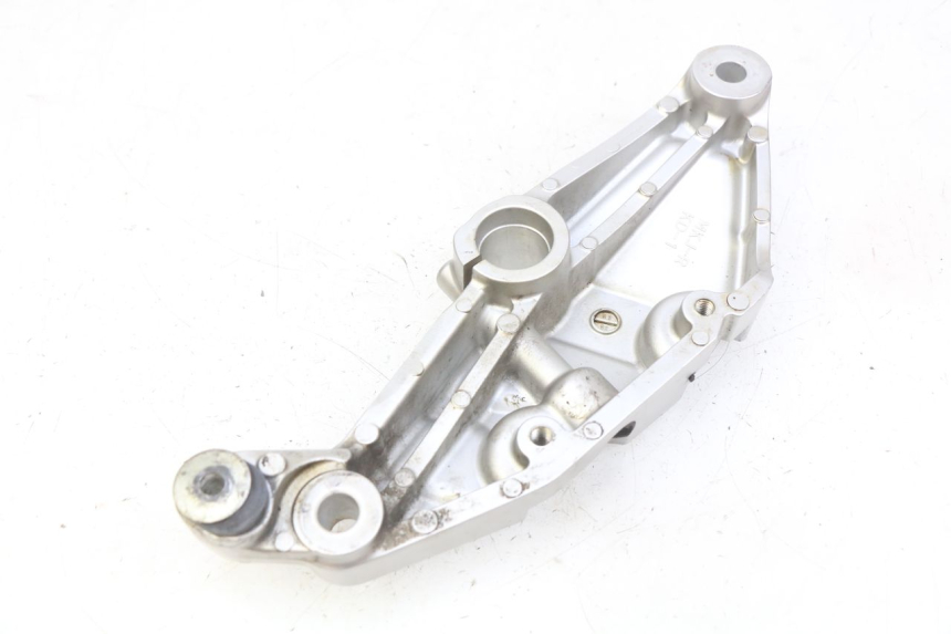 photo de OSŁONA RAMY BOCZNA PRAWA HONDA CB R 1000 (2018 - 2023) - Zbliżenie techniczne