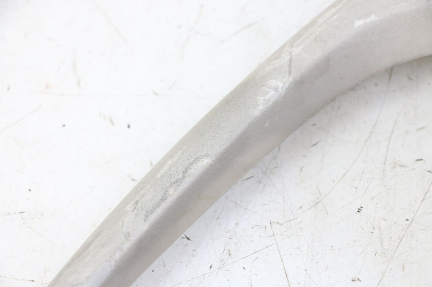 photo de OSŁONA RAMY BOCZNA PRAWA PIAGGIO FLY 2T 50 (2004 - 2017) - Zoom stanu zużycia