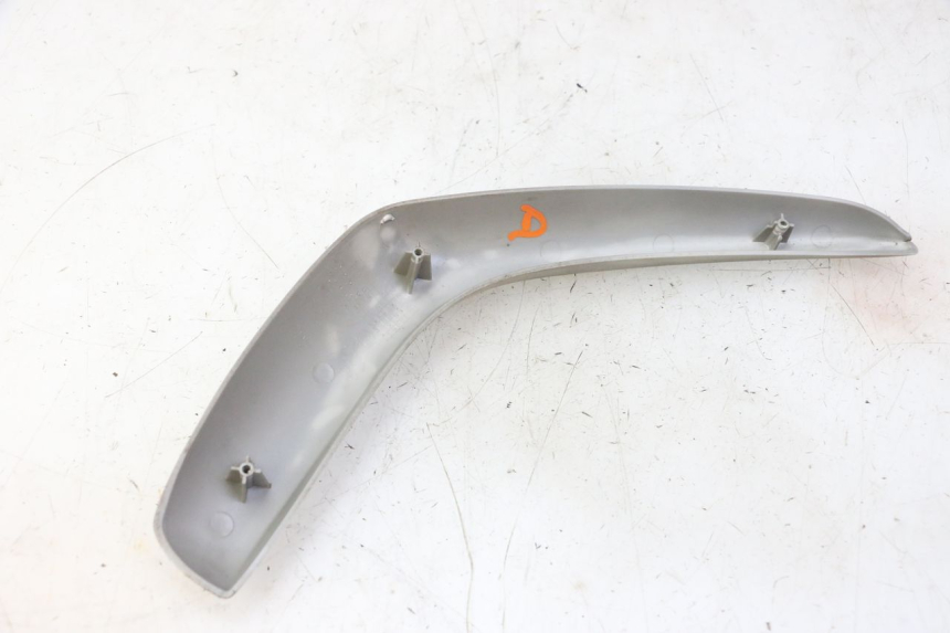 photo de OSŁONA RAMY BOCZNA PRAWA PIAGGIO FLY 2T 50 (2004 - 2017) - Inny kąt widzenia