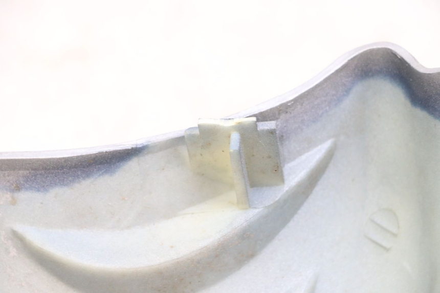 photo de OSŁONA RAMY BOCZNA PRAWA HYOSUNG GF 125 (2001 - 2005) - Inny kąt widzenia