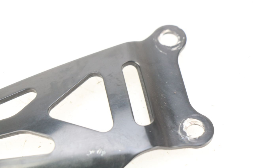 photo de OSŁONA RAMY BOCZNA PRAWA SUZUKI GSX-R GSXR 750 (2011 - 2016) - Zoom stanu zużycia