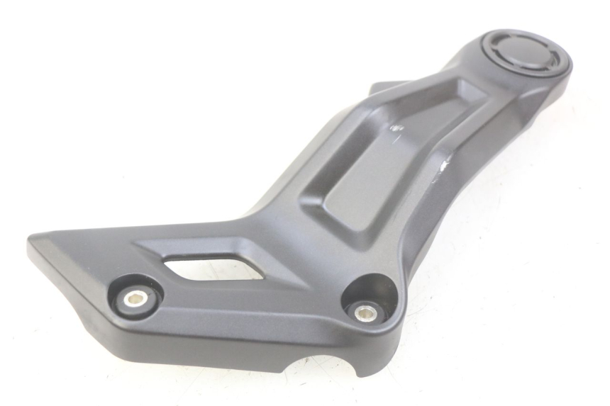 photo de OSŁONA RAMY BOCZNA PRAWA YAMAHA MT-07 MT07 700 (2018 - 2020) - Zbliżenie techniczne