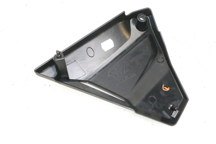 photo de OSŁONA RAMY BOCZNA PRAWA BMW R GS 1250 (2021 - 2024) - Zoom stanu zużycia