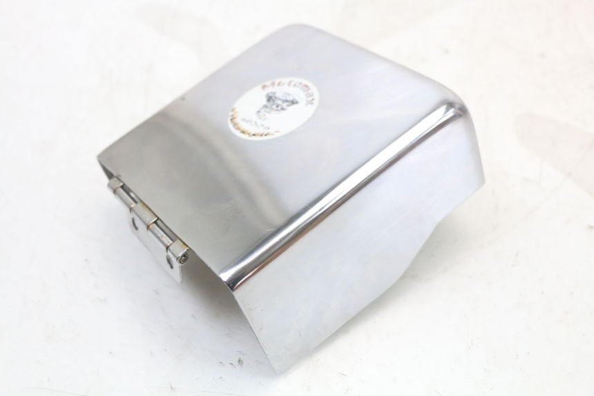 photo de OSŁONA RAMY BOCZNA PRAWA REGAL RAPTOR SPYDER 125 (2010 - 2018) - Zoom stanu zużycia