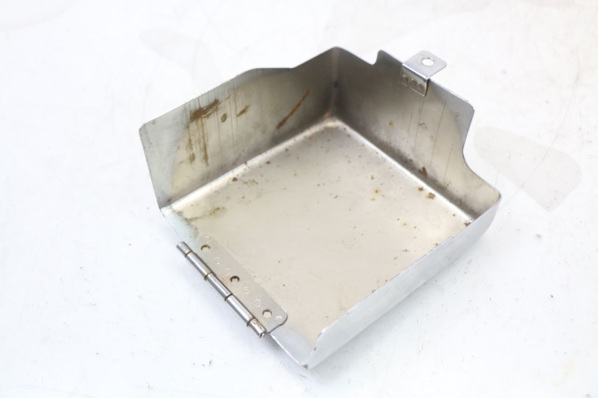 photo de OSŁONA RAMY BOCZNA PRAWA REGAL RAPTOR SPYDER 125 (2010 - 2018) - Zbliżenie techniczne