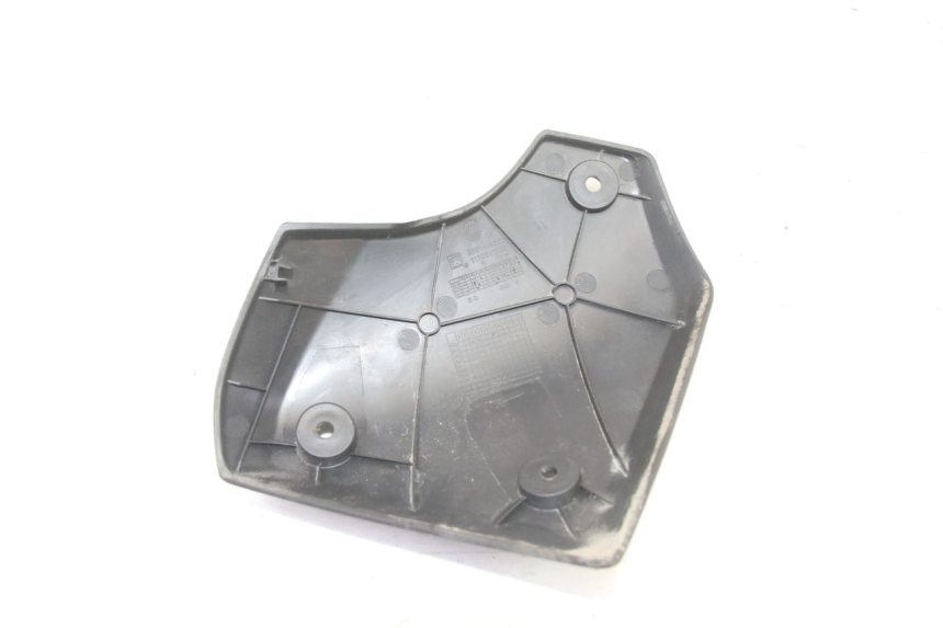 photo de OSŁONA RAMY BOCZNA PRAWA PEUGEOT STREETZONE I 2T 50 (2018 - 2020) - Zbliżenie techniczne