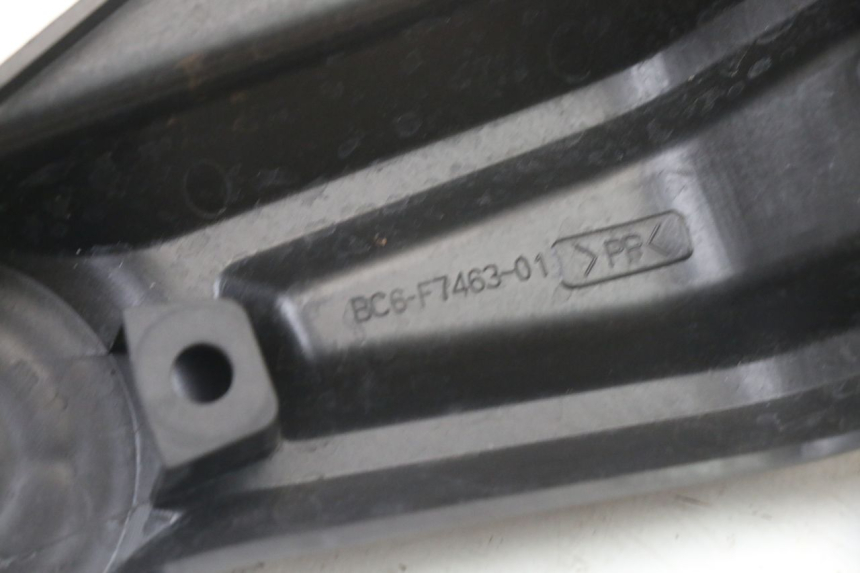 photo de OSŁONA RAMY BOCZNA PRAWA YAMAHA TRACER 7 700 (2020 - 2024) - Zbliżenie techniczne