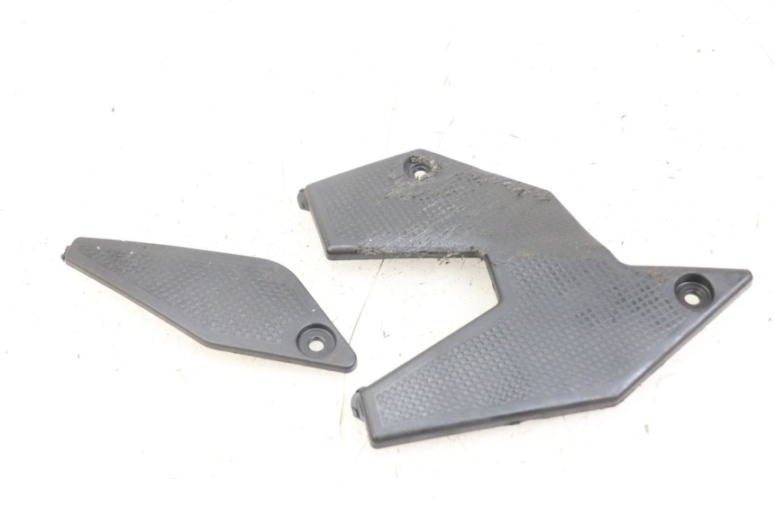 photo de OSŁONA RAMY BOCZNA PRAWA KAWASAKI VERSYS ABS 650 (2015 - 2018) - Widok główny