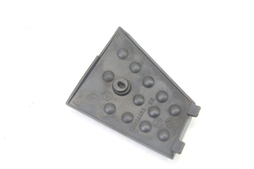 photo de OSŁONA RAMY BOCZNA PRAWA PIAGGIO XEVO - X EVO 125 (2007 - 2017) - Zoom stanu zużycia