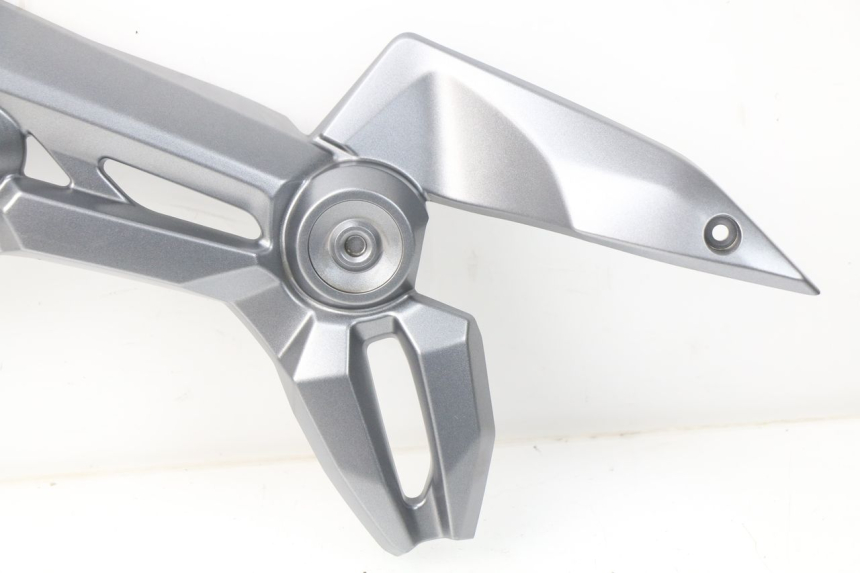 photo de OSŁONA RAMY BOCZNA PRAWA KAWASAKI Z Z900 900 (2017 - 2019) - Punkty mocowania