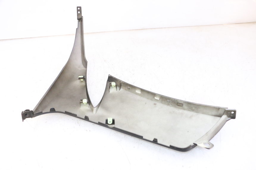 photo de OSŁONA LEWEJ BOCZNEJ RAMY PEUGEOT CITYSTAR 50 (2013 - 2017) - Zoom stanu zużycia