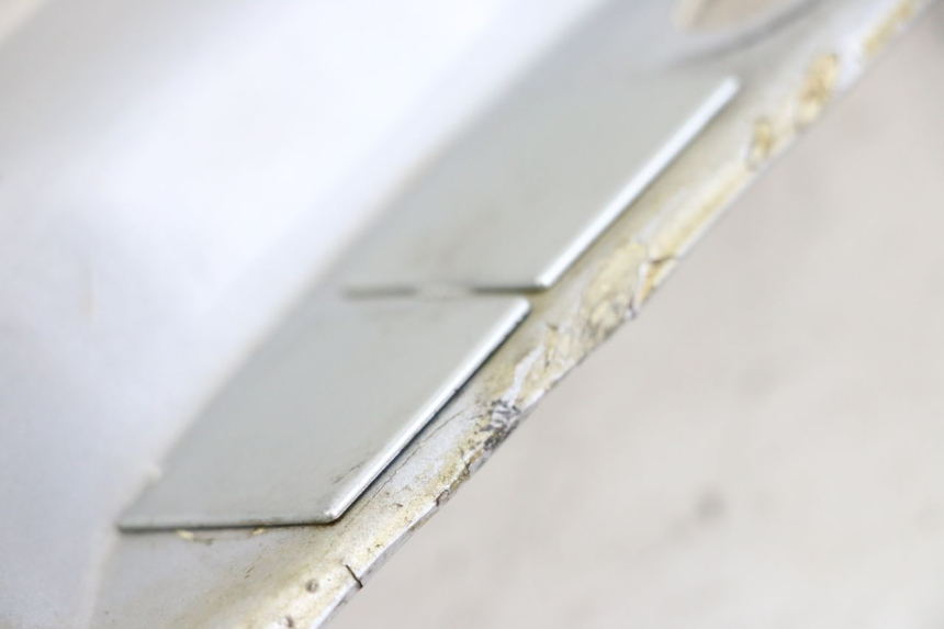 photo de OSŁONA LEWEJ BOCZNEJ RAMY APRILIA CLASSIC 125 (1995 - 2001) - Szczegół części