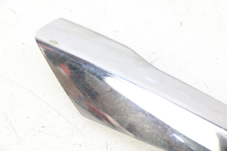 photo de OSŁONA LEWEJ BOCZNEJ RAMY PIAGGIO LIBERTY IGET S 125 (2016 - 2020) - Zoom stanu zużycia