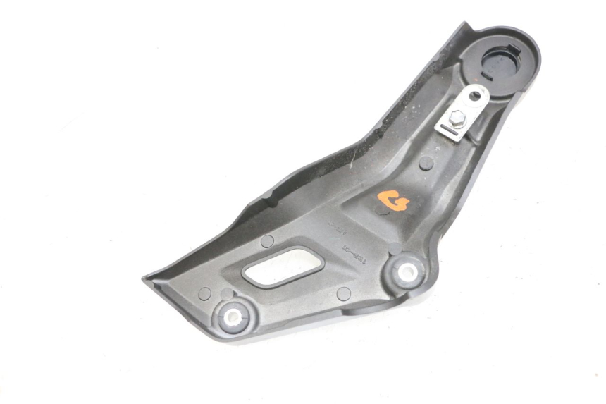 photo de OSŁONA LEWEJ BOCZNEJ RAMY YAMAHA MT-07 MT07 ABS 700 (2018 - 2020) - Zoom stanu zużycia