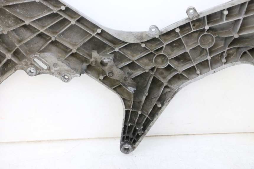 photo de OSŁONA LEWEJ BOCZNEJ RAMY HONDA NSR R 125 (1994 - 2003) - Zoom stanu zużycia