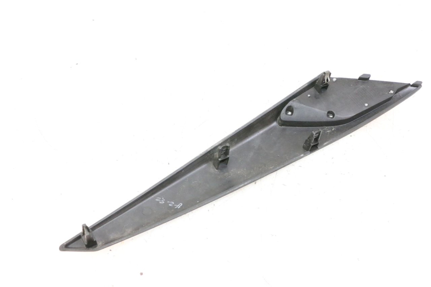 photo de OSŁONA LEWEJ BOCZNEJ RAMY APRILIA SXR 50 (2021 - 2023) - Inny kąt widzenia