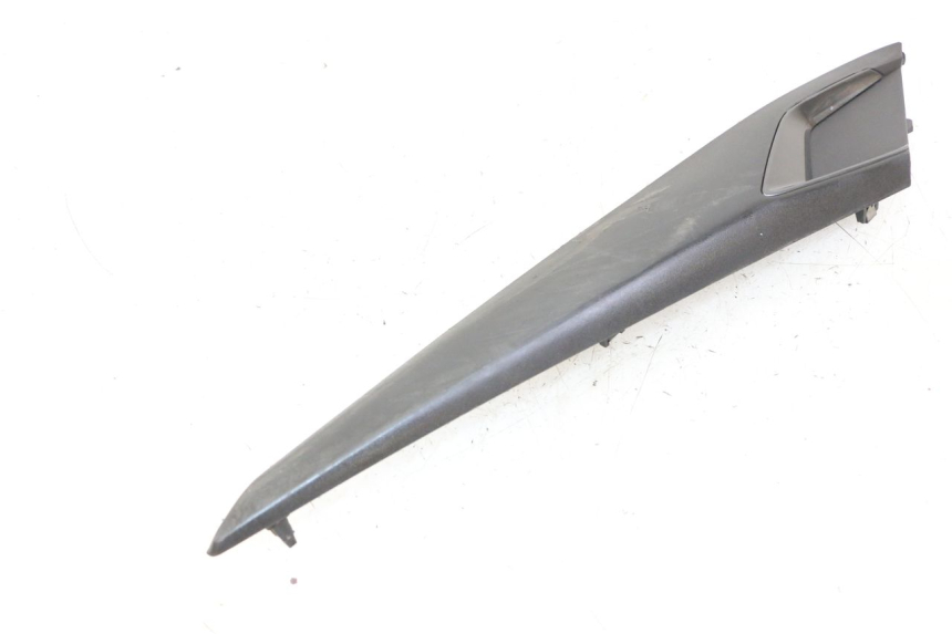 photo de OSŁONA LEWEJ BOCZNEJ RAMY APRILIA SXR 50 (2021 - 2023) - Widok ogólny