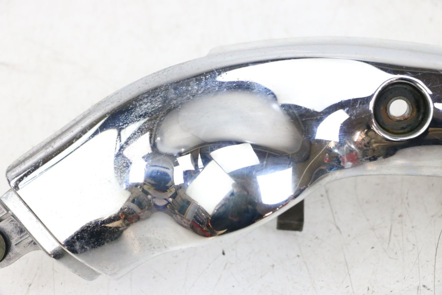 photo de OSŁONA LEWEJ BOCZNEJ RAMY SUZUKI VL INTRUDER 125 (2004 - 2007) - Szczegół części