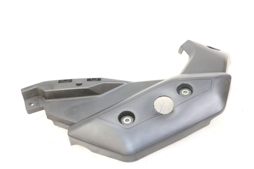 photo de OSŁONA LEWEJ BOCZNEJ RAMY YAMAHA XJ6 ABS 600 (2008 - 2016) - Punkty mocowania