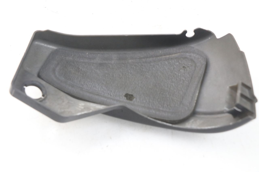 photo de OSŁONA LEWEJ BOCZNEJ RAMY YAMAHA XVS DRAG STAR DRAGSTAR 650 (1997 - 2007) - Zbliżenie techniczne