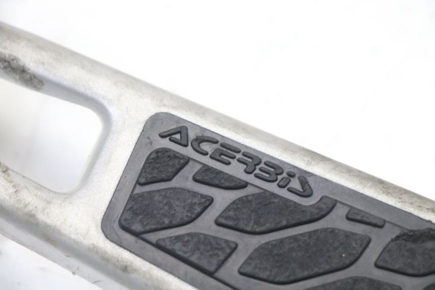 photo de OSŁONA LEWEJ BOCZNEJ RAMY YAMAHA YZ 125 (2006 - 2016) - Inny kąt widzenia