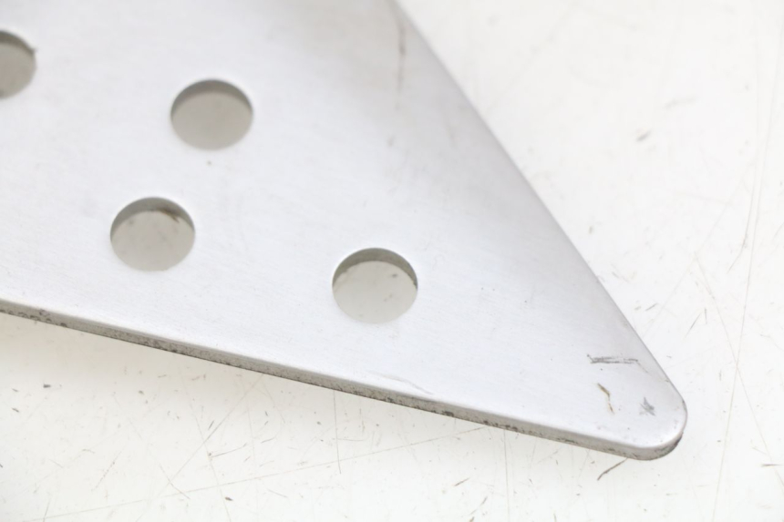 photo de OSŁONA LEWEJ BOCZNEJ RAMY KAWASAKI Z 750 (2007 - 2013) - Inny kąt widzenia