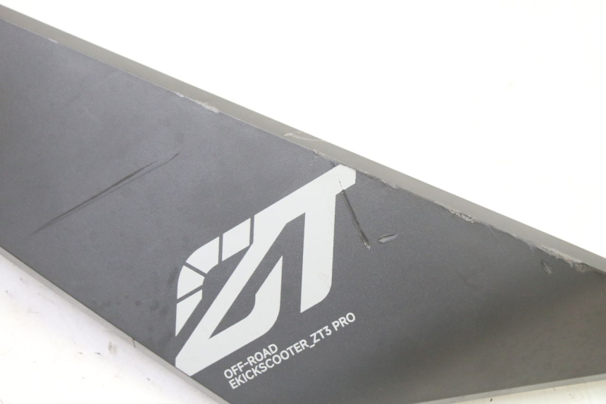 photo de OSŁONA LEWEJ BOCZNEJ RAMY SEGWAY NINEBOT ZT3 PRO 1 - Szczegół części