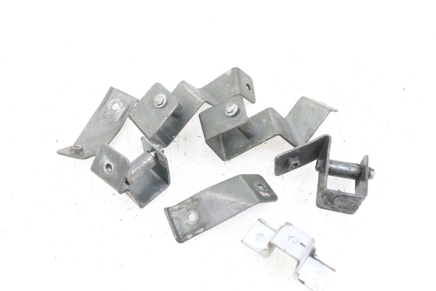 photo de OSŁONA BOCZNA RAMY HYOSUNG GTR 125 (2006 - 2008) - Zoom stanu zużycia