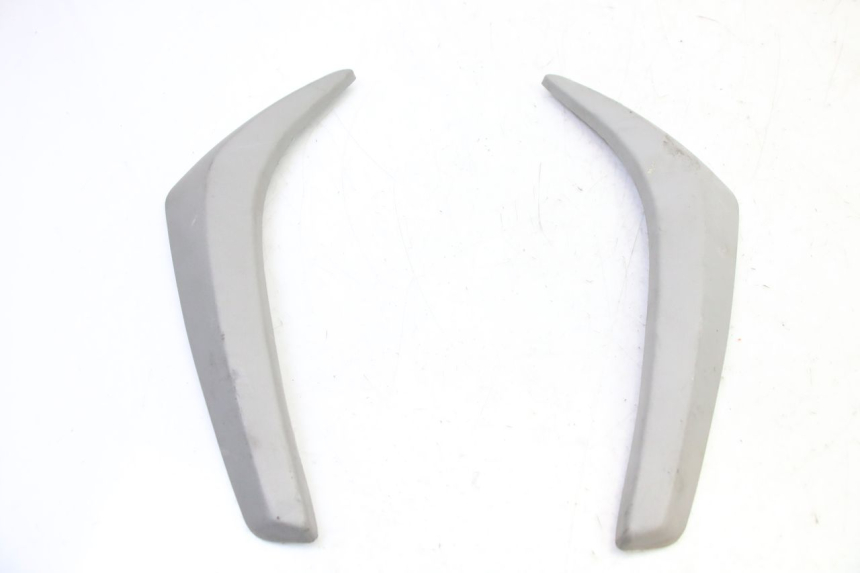 photo de OSŁONA BOCZNA RAMY PIAGGIO LIBERTY 4T 50 (2009 - 2015) - Szczegół części